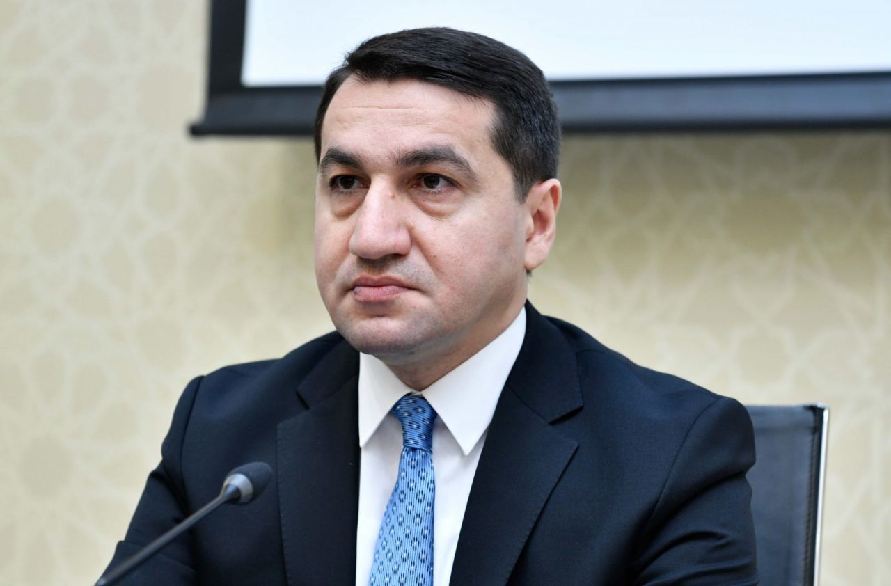 Hikmət Hacıyev: Ermənistan hökuməti cəmiyyətini sülhə hazırlamalıdır