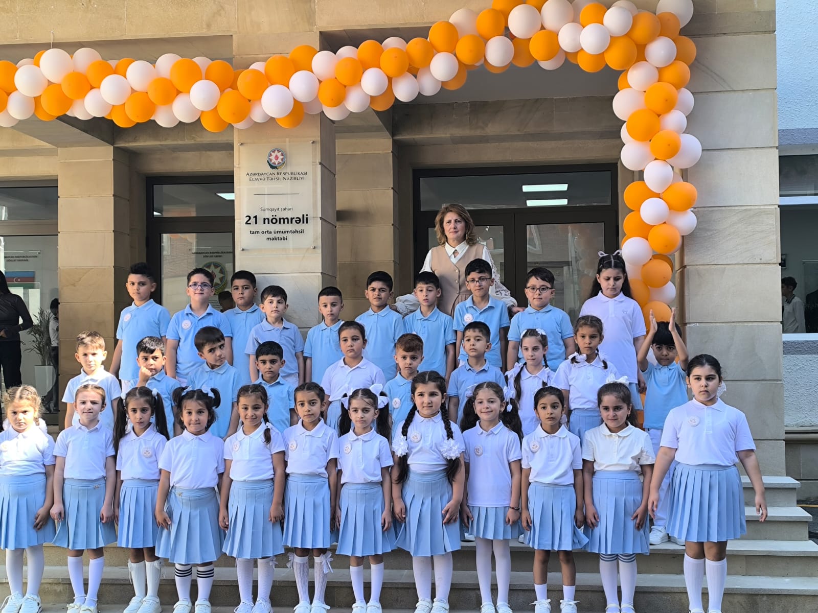 Yenilənən məktəbdə yeni tədris ilinə böyük coşqu – Sumqayıt 21 nömrəli məktəbdən REPORTAJ