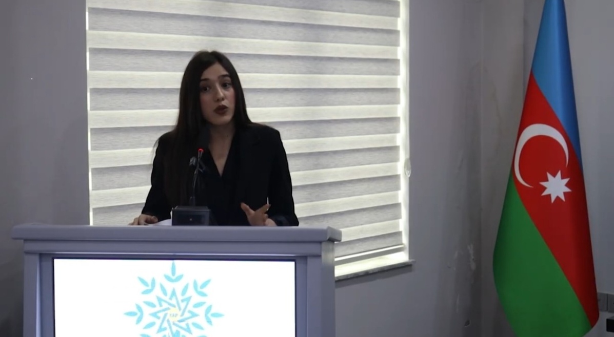 Vahid məktəbli forması — təhsil intizamının və bərabərliyin göstəricisi